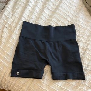 Set Active + madhappy shorts